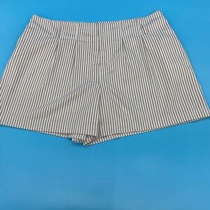EVRI Women’s Striped Shorts Tan and White Size 18W